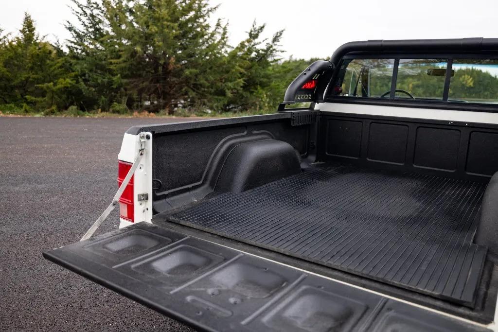 1988 Jeep Comanche Pioneer