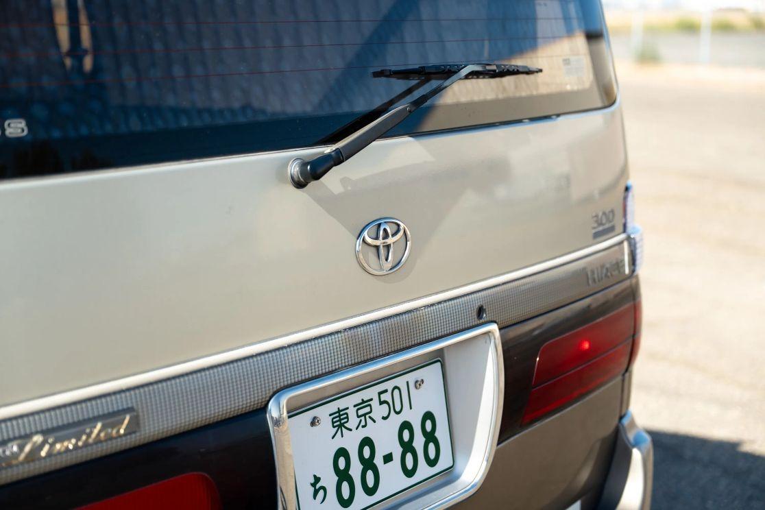 1997 Toyota HiAce Super Custom Limited