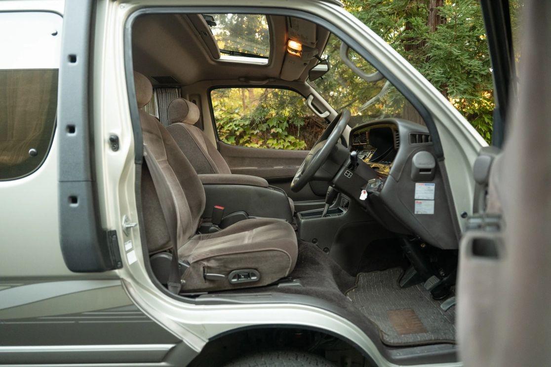 1997 Toyota HiAce Super Custom Limited