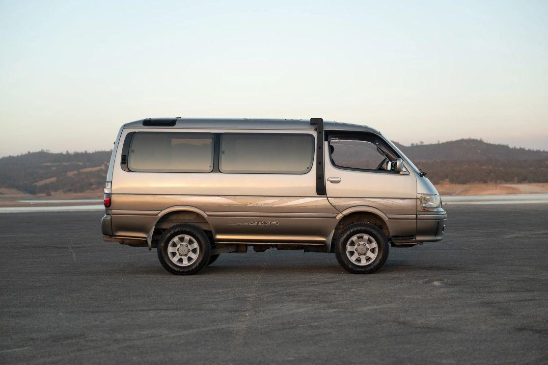 1997 Toyota HiAce Super Custom Limited