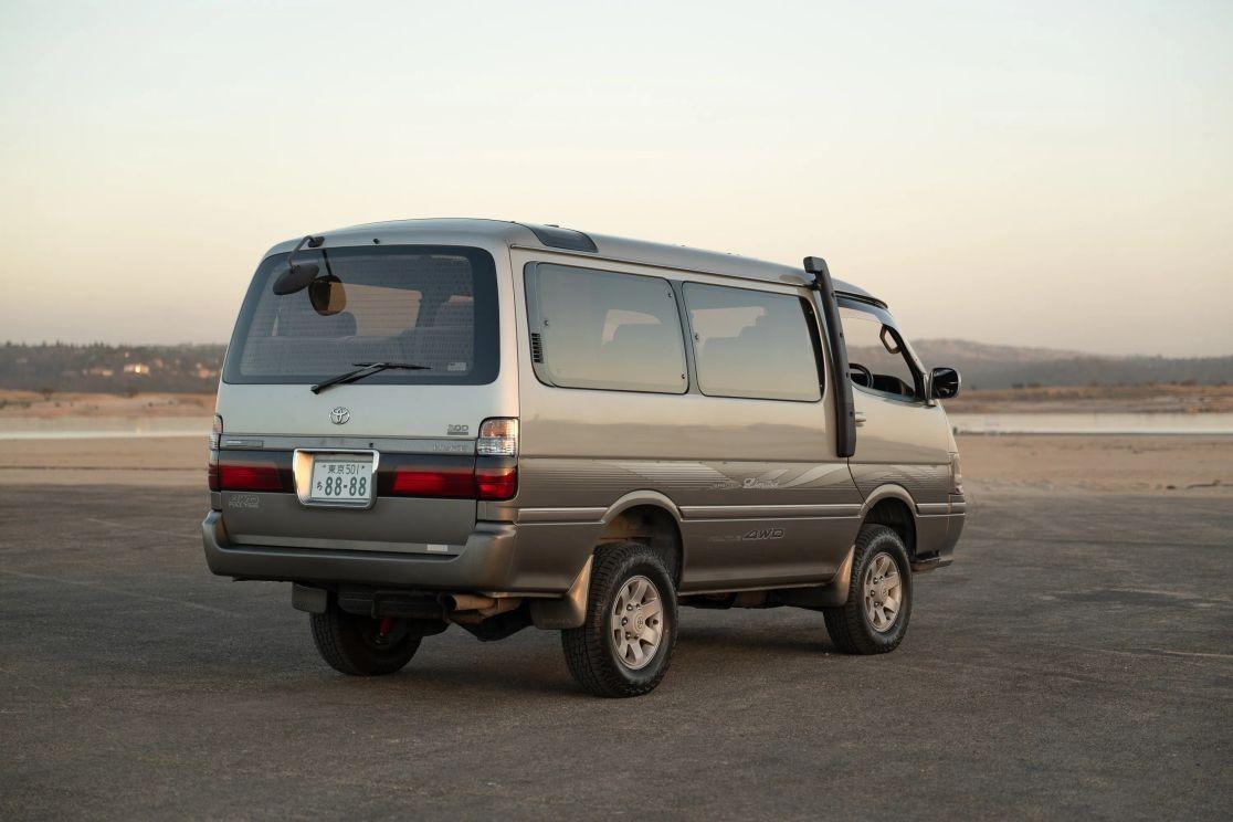 1997 Toyota HiAce Super Custom Limited - 3