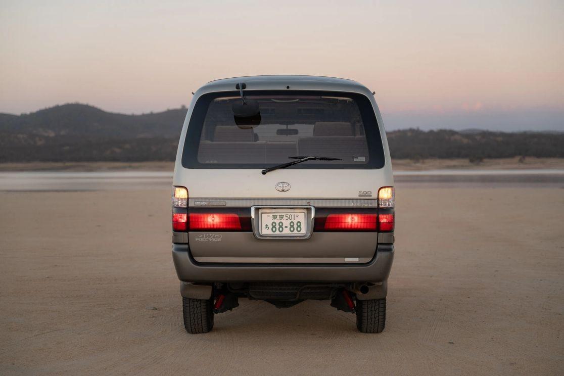 1997 Toyota HiAce Super Custom Limited - 4