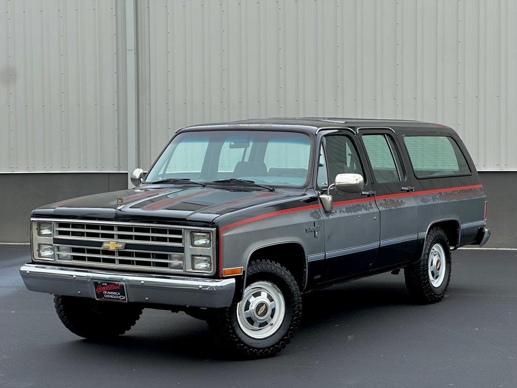1987 Chevrolet R20 Suburban Silverado