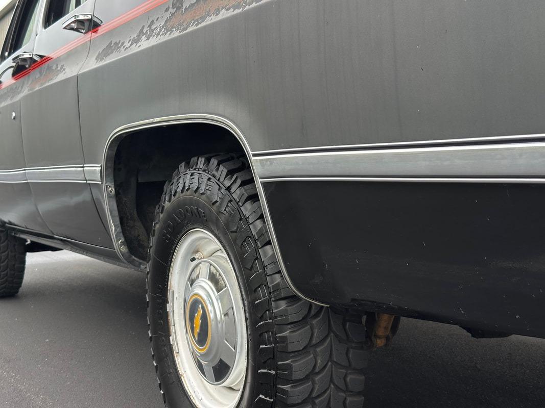 1987 Chevrolet R20 Suburban Silverado