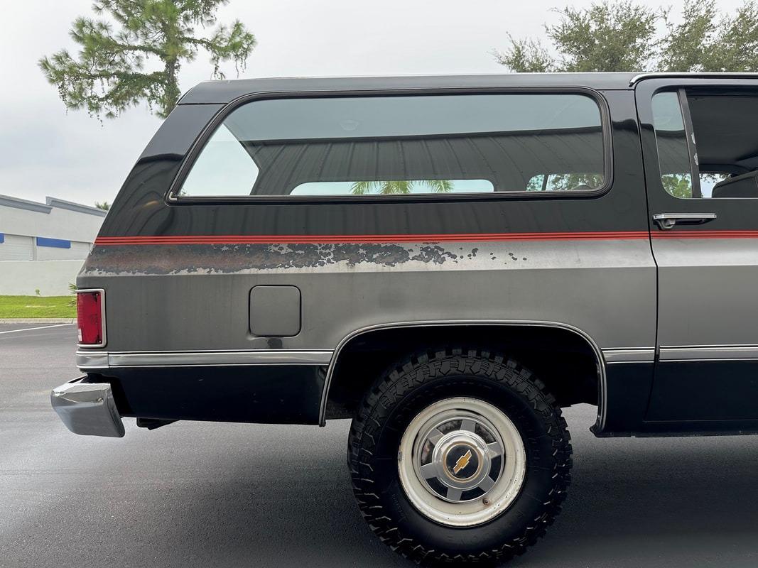 1987 Chevrolet R20 Suburban Silverado