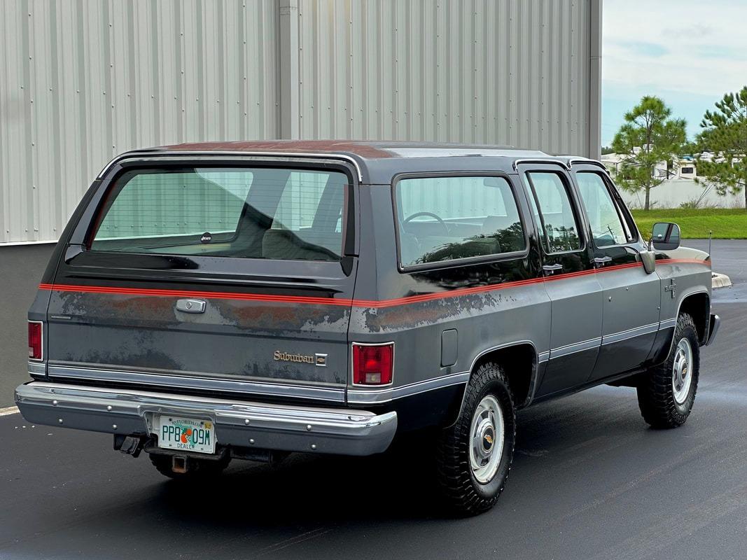 1987 Chevrolet R20 Suburban Silverado