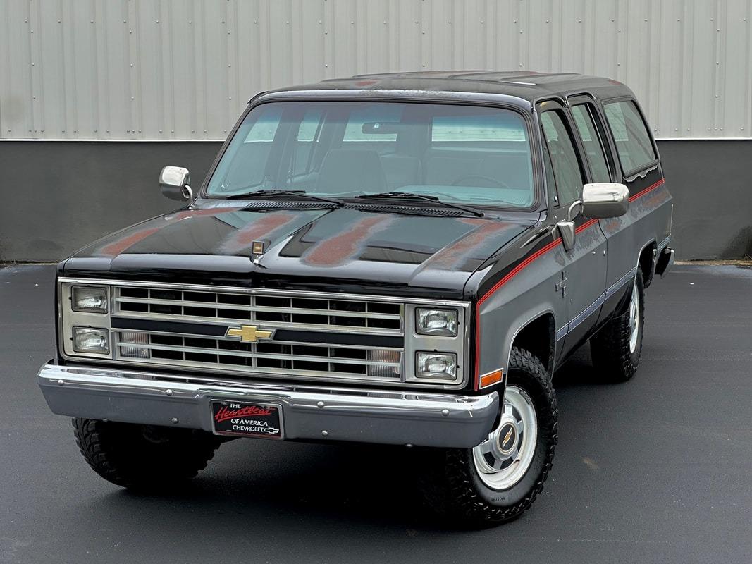 1987 Chevrolet R20 Suburban Silverado