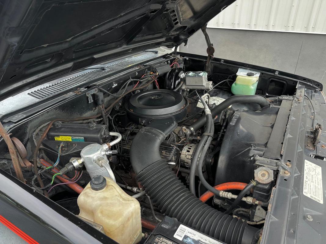 1987 Chevrolet R20 Suburban Silverado