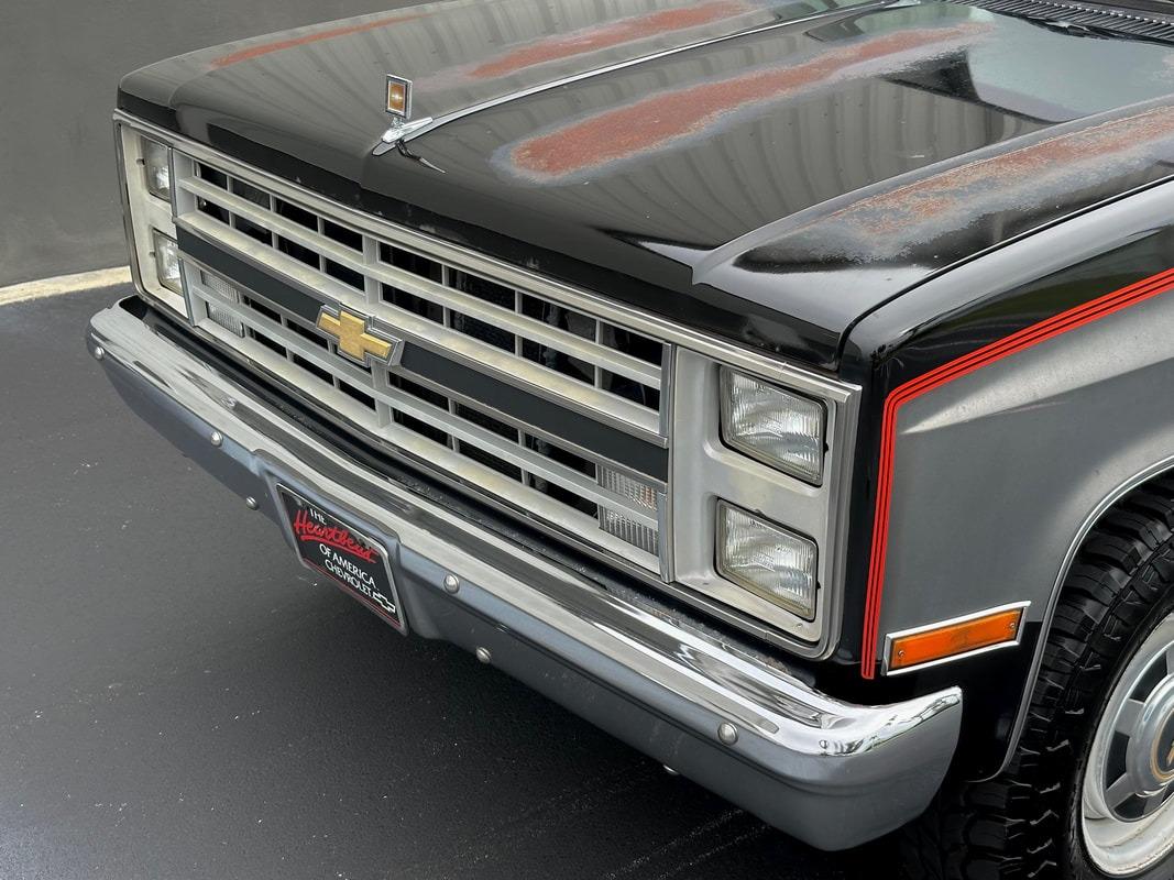 1987 Chevrolet R20 Suburban Silverado