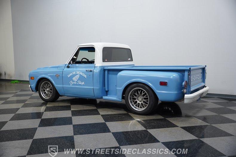 1968 Chevrolet C10 Stepside LS Restomod - 3