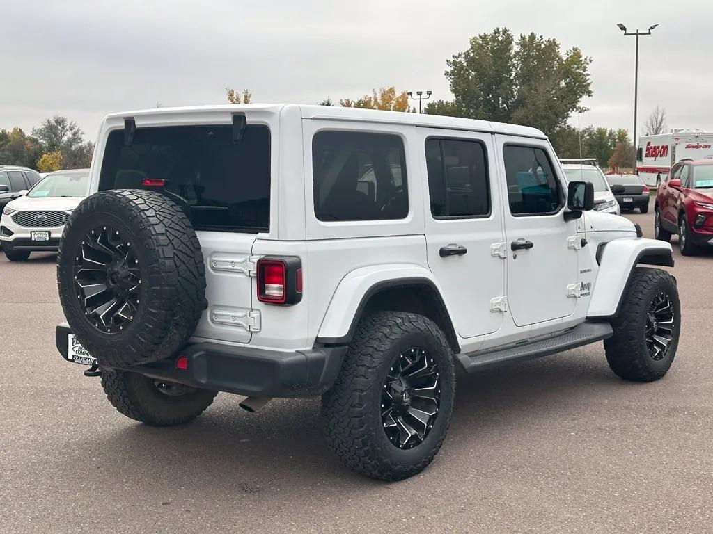 2019 Jeep Wrangler Unlimited Sahara - 3