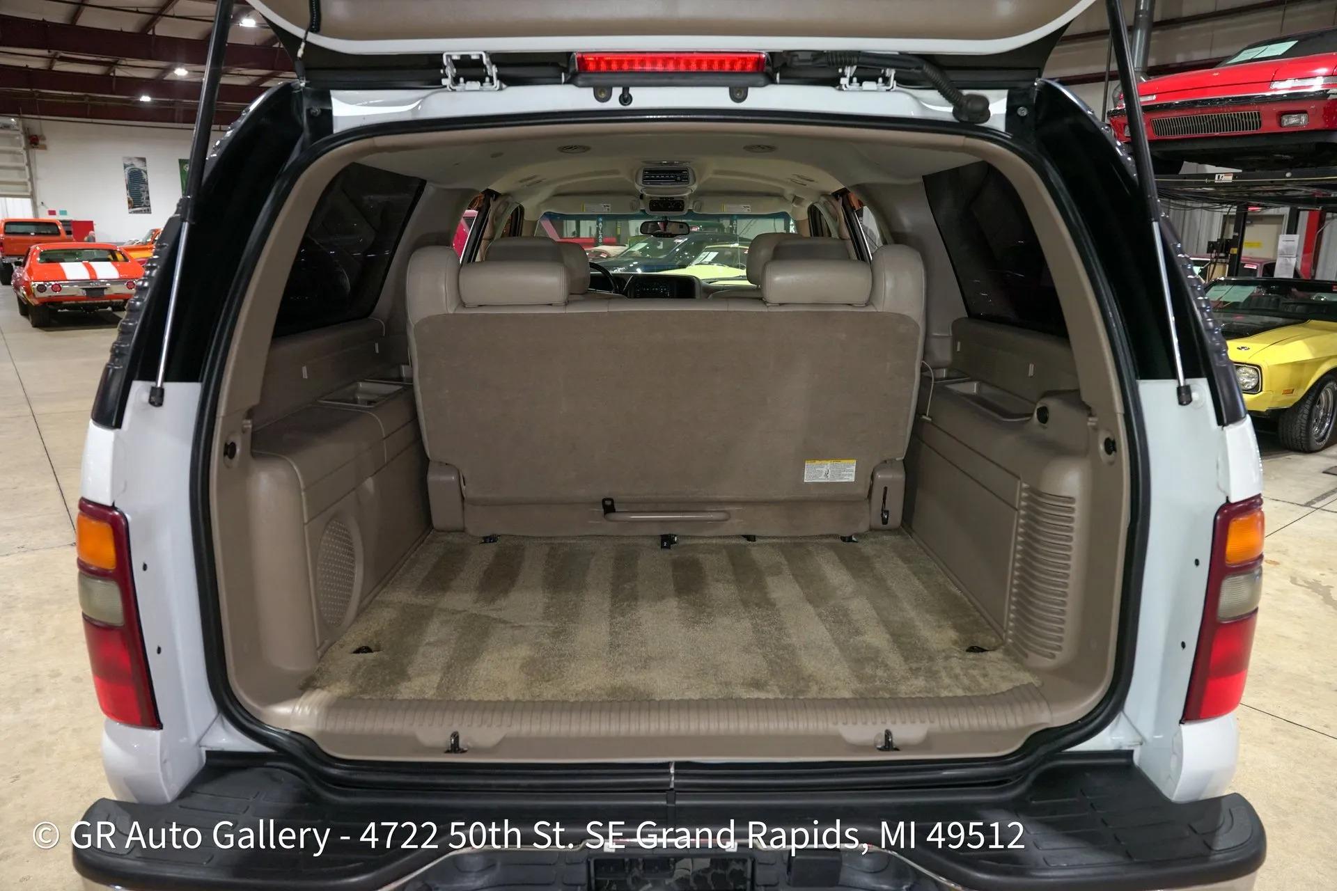 2003 Chevrolet Suburban K2500 LT