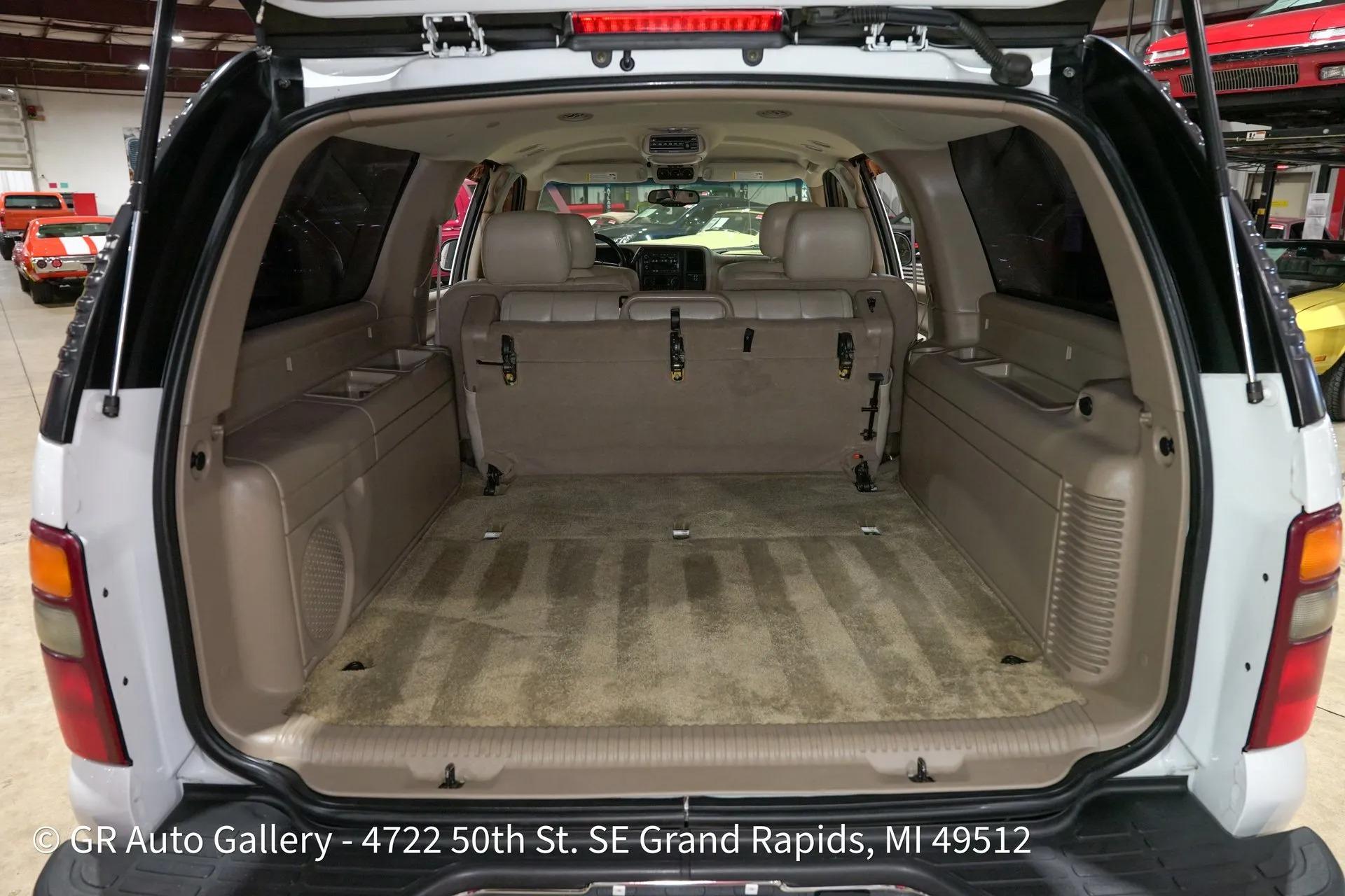 2003 Chevrolet Suburban K2500 LT