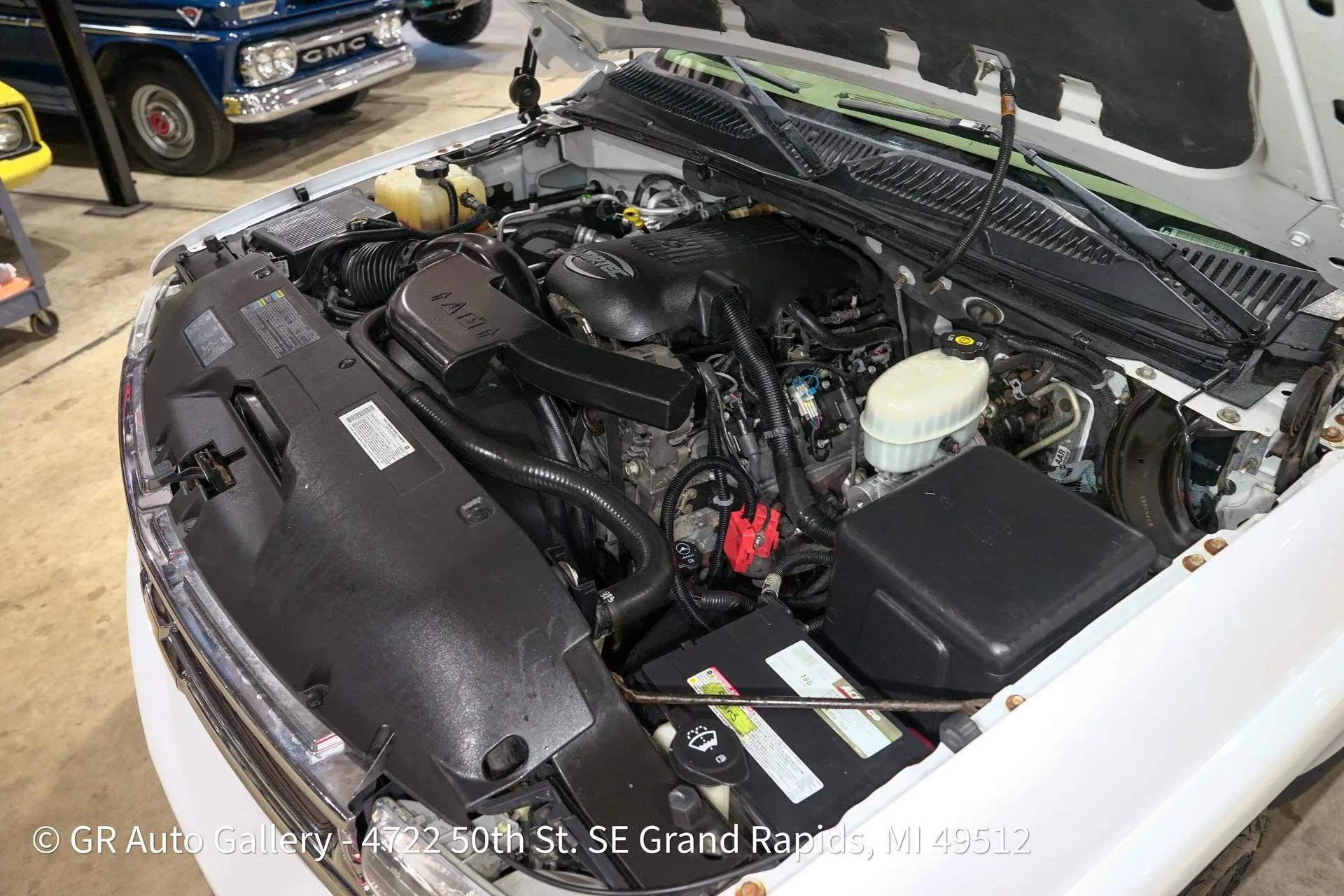 2003 Chevrolet Suburban K2500 LT