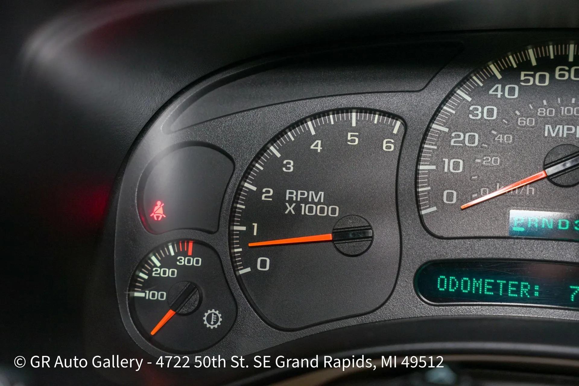 2003 Chevrolet Suburban K2500 LT