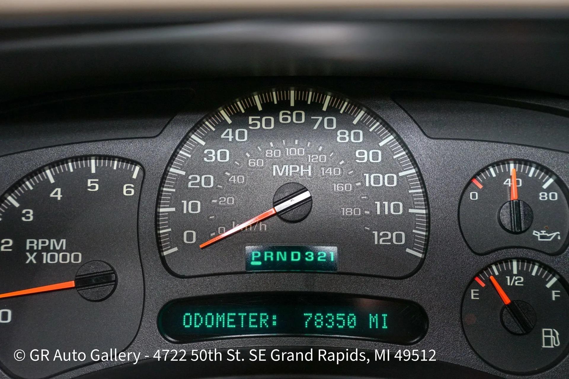 2003 Chevrolet Suburban K2500 LT