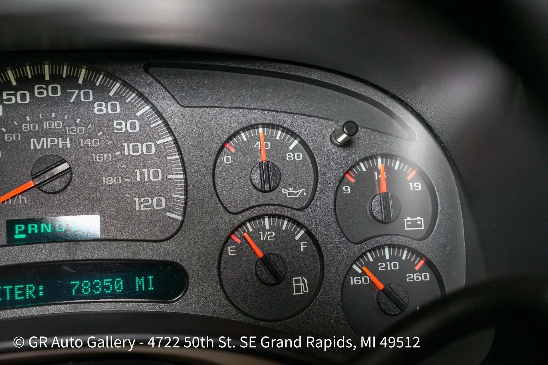 2003 Chevrolet Suburban K2500 LT