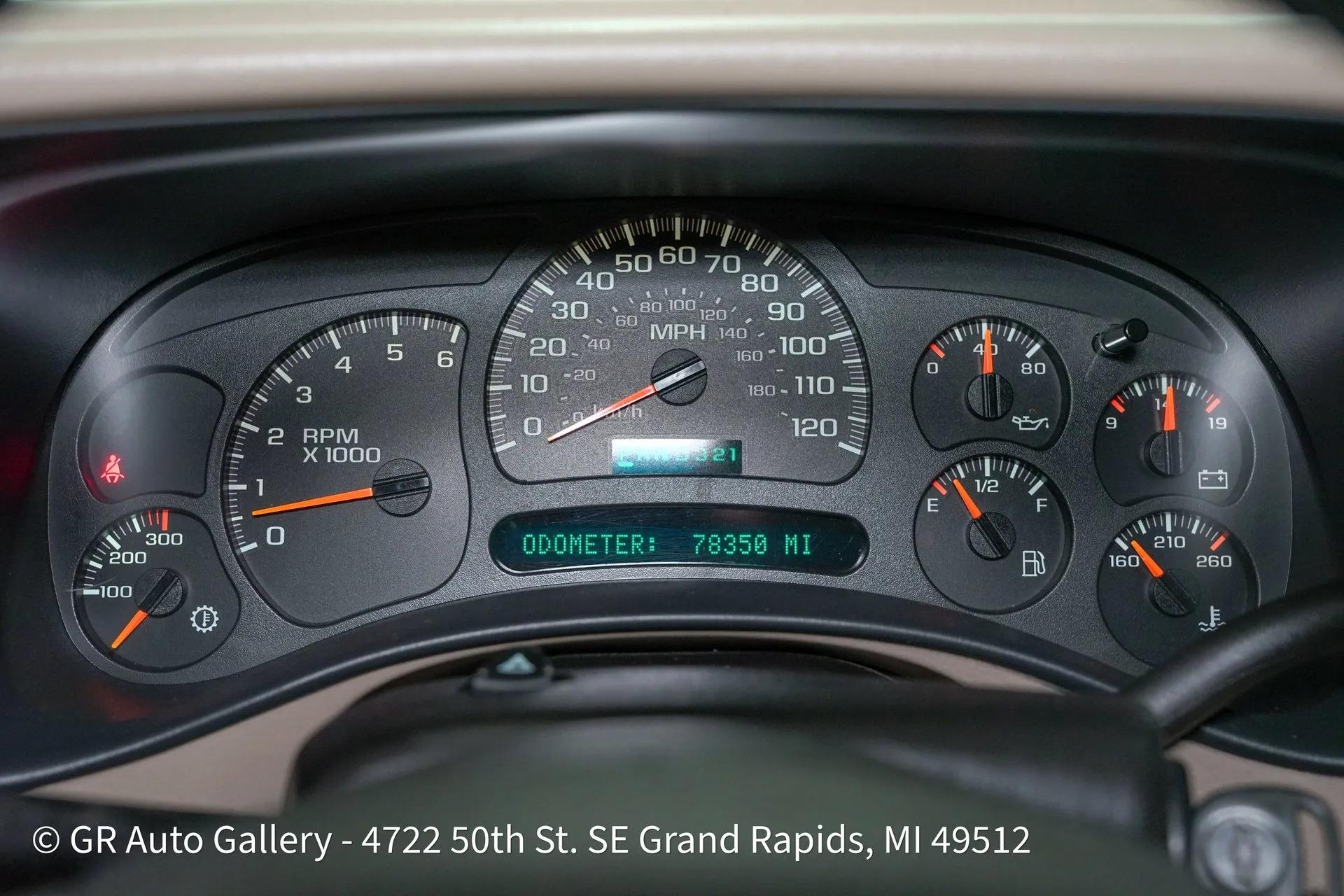 2003 Chevrolet Suburban K2500 LT