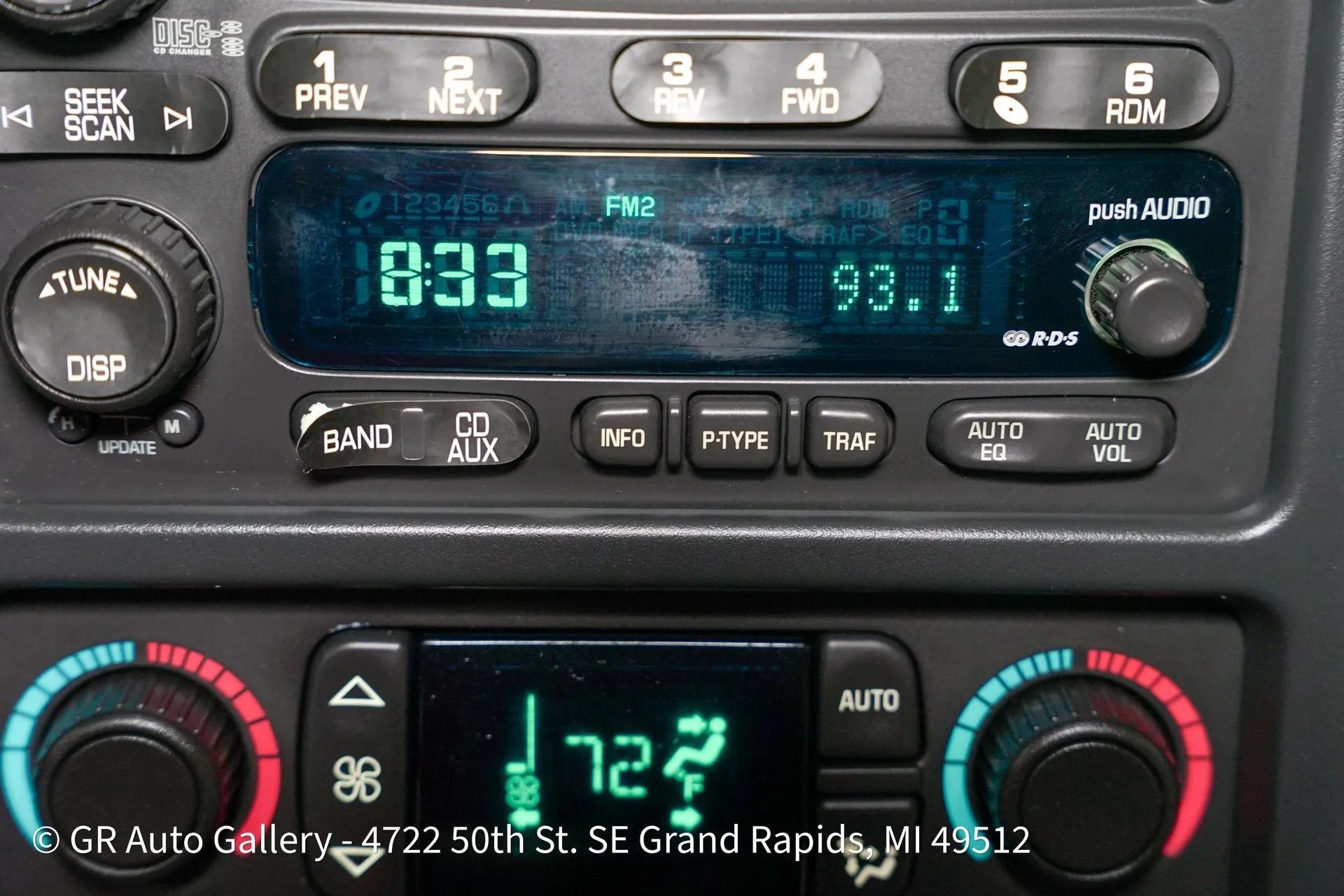 2003 Chevrolet Suburban K2500 LT