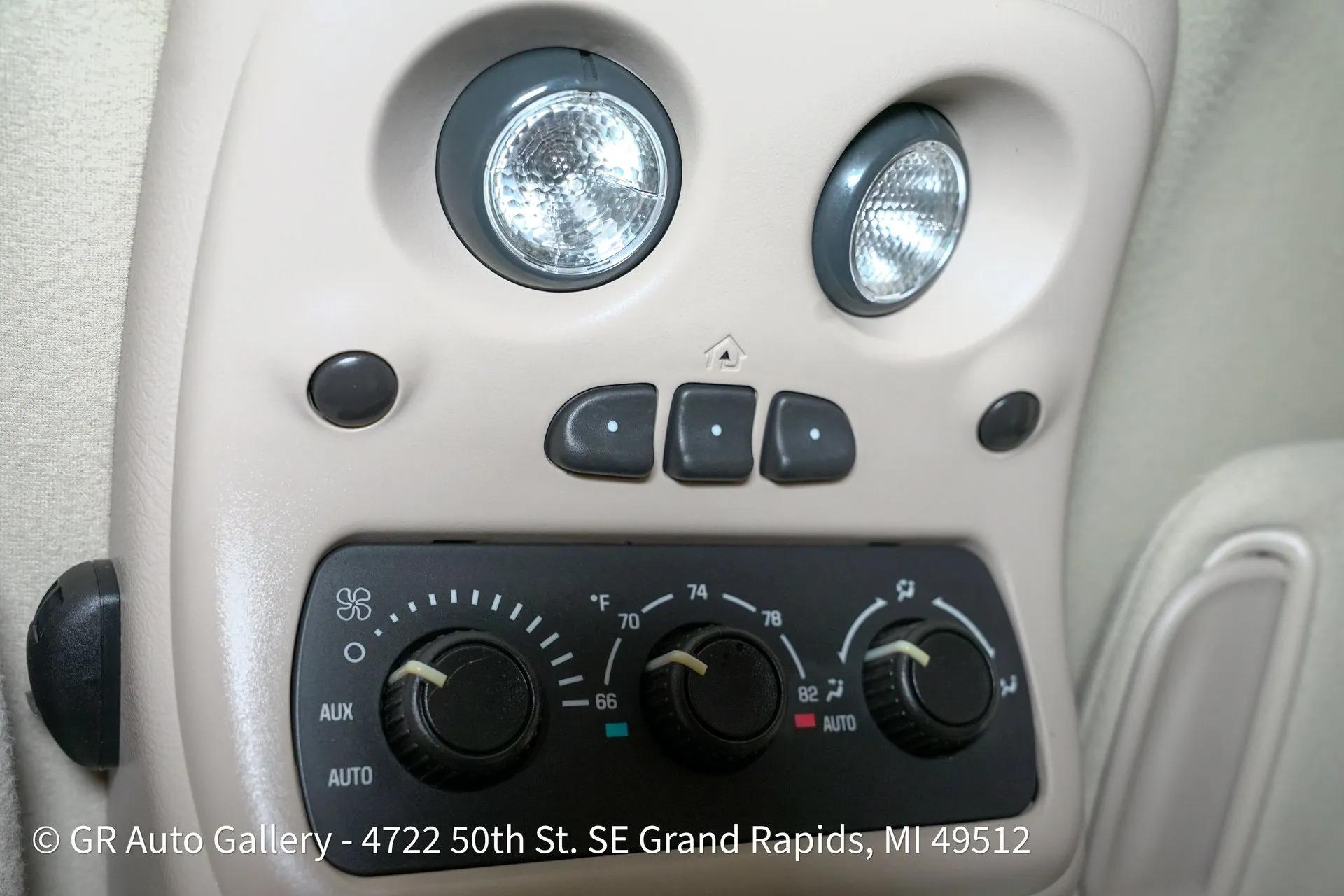 2003 Chevrolet Suburban K2500 LT