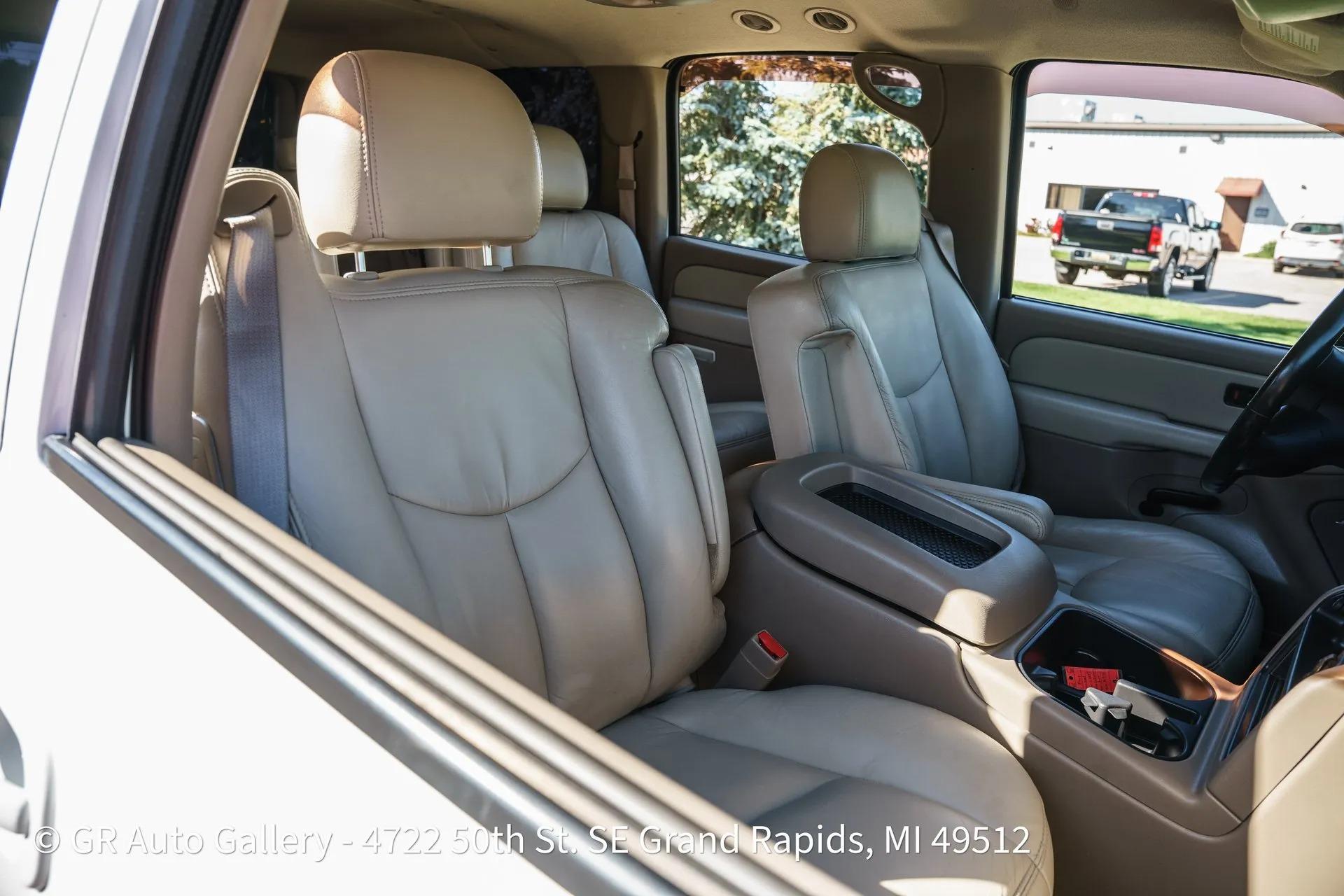 2003 Chevrolet Suburban K2500 LT
