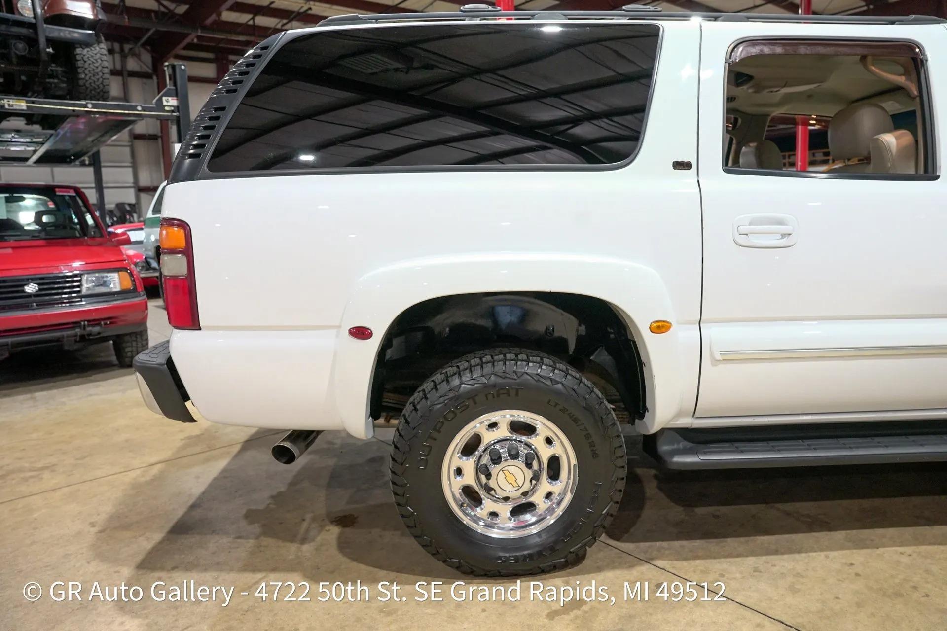 2003 Chevrolet Suburban K2500 LT