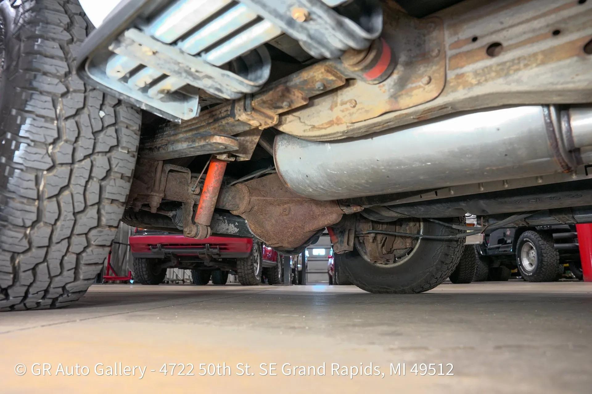 2003 Chevrolet Suburban K2500 LT