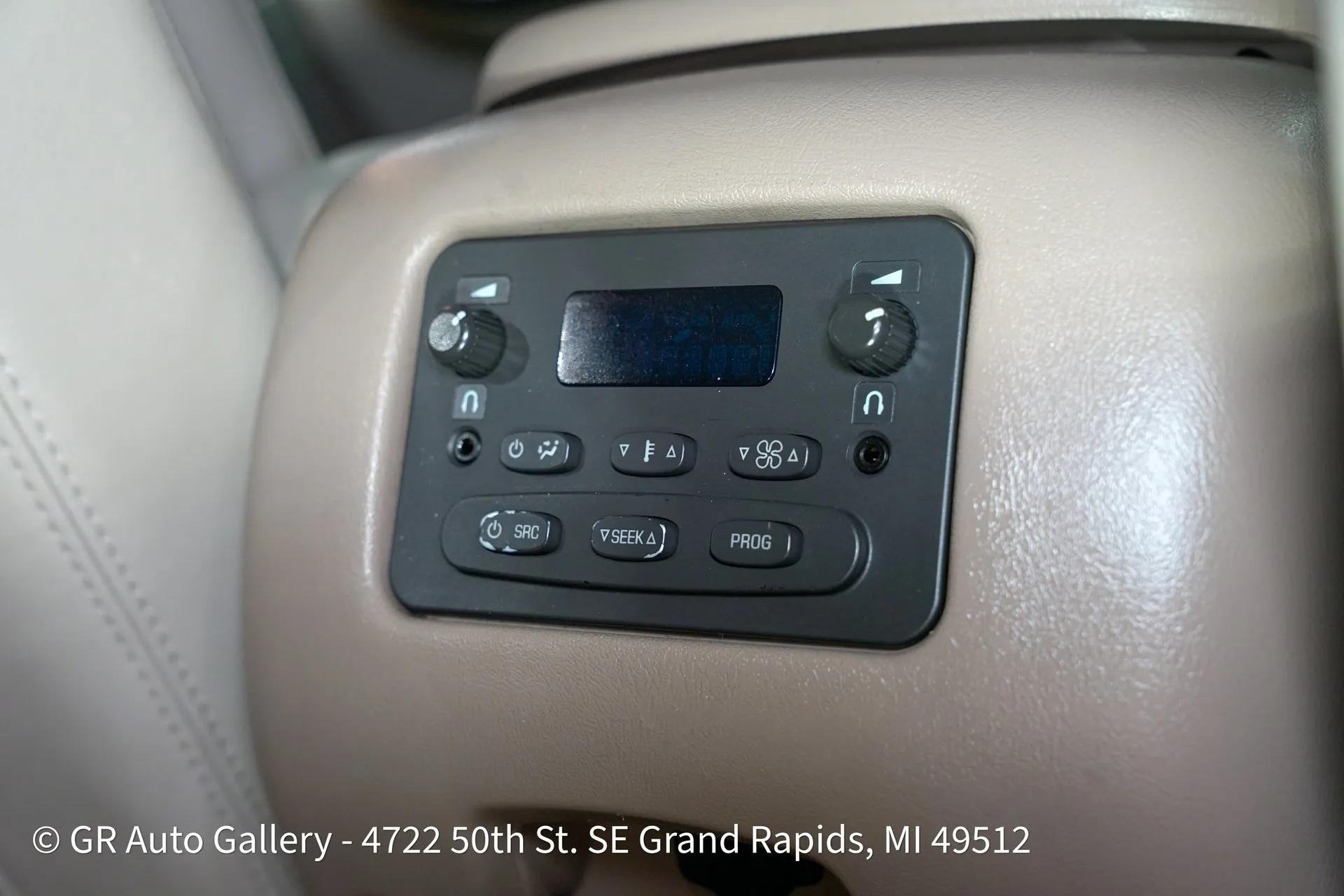 2003 Chevrolet Suburban K2500 LT
