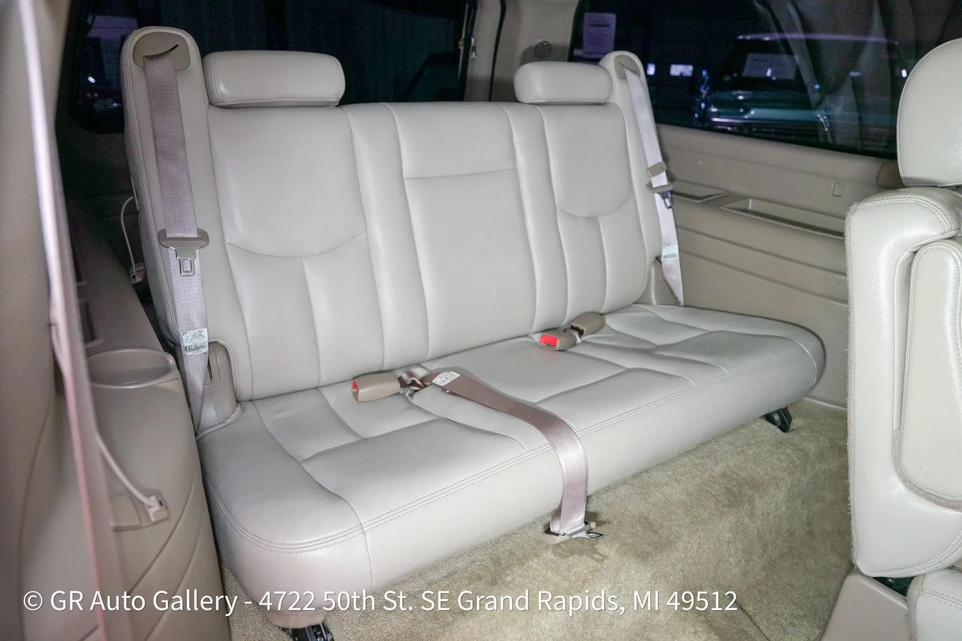 2003 Chevrolet Suburban K2500 LT