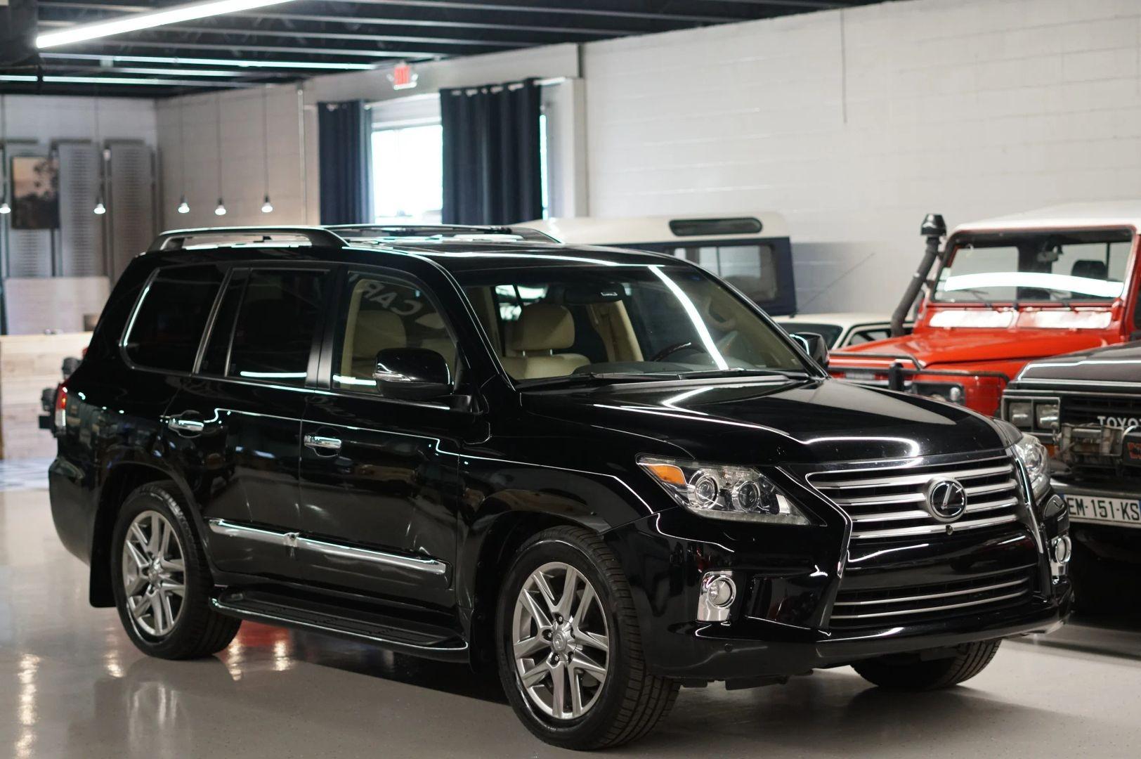  Lexus LX