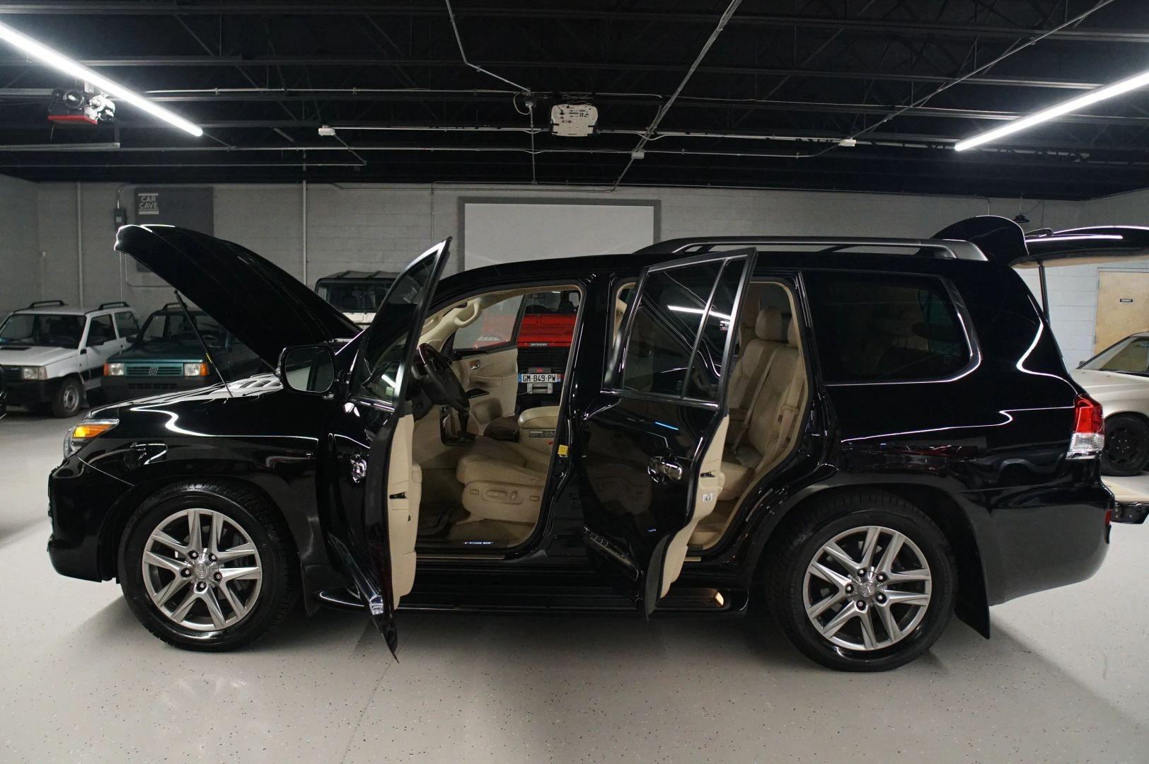 2013 Lexus LX 570