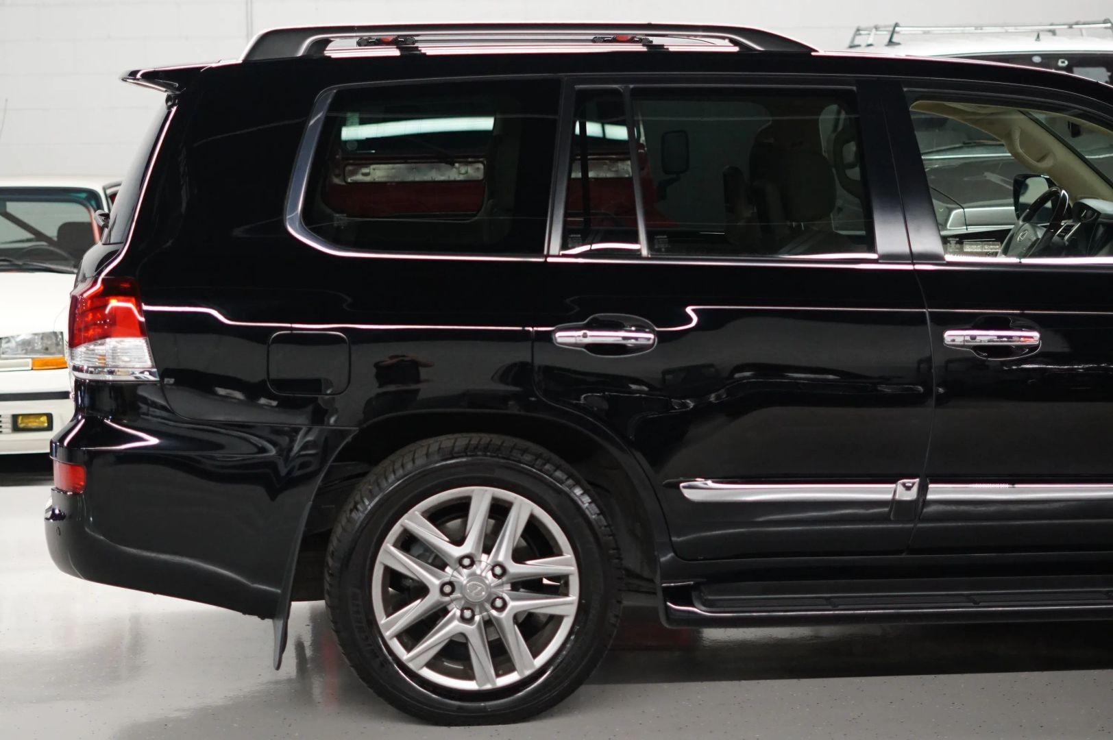 2013 Lexus LX 570