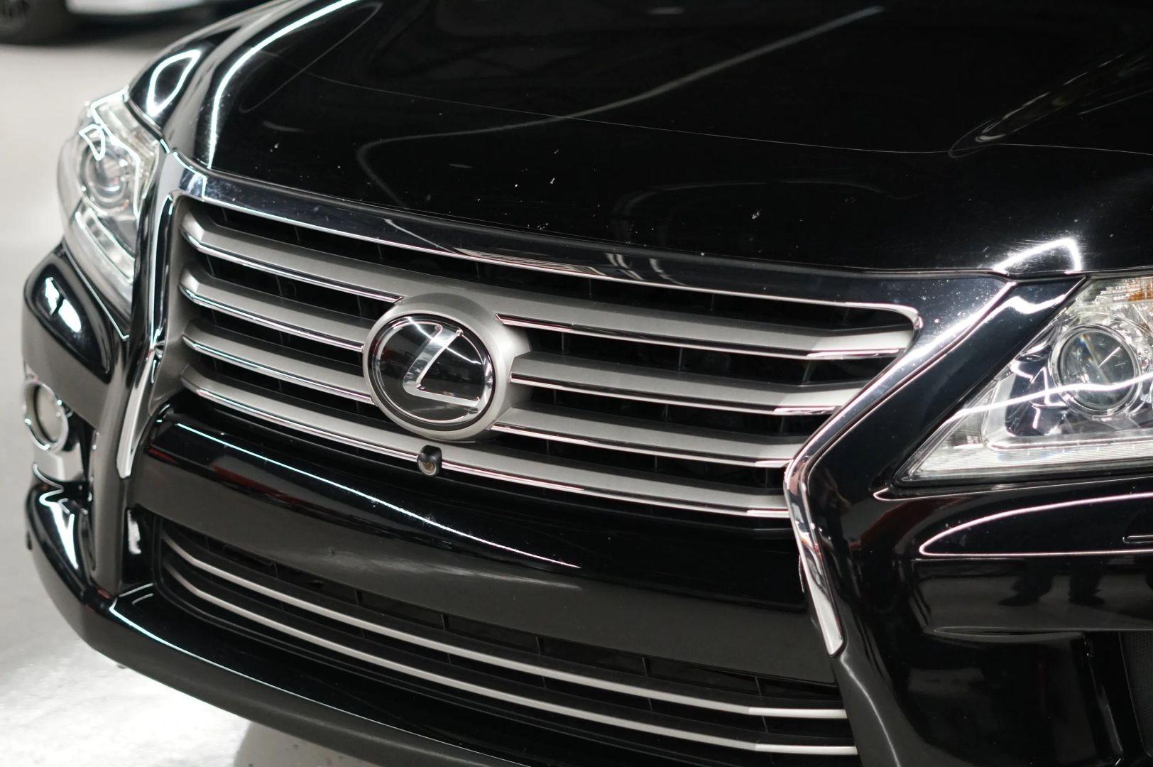 2013 Lexus LX 570