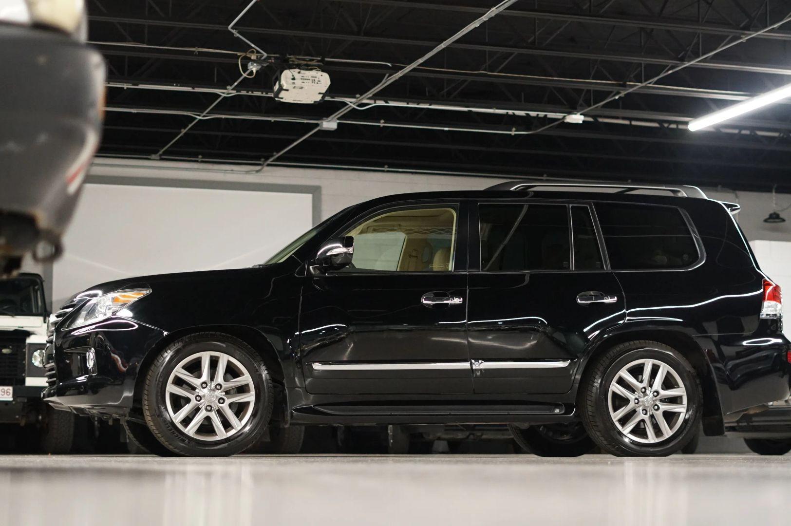 2013 Lexus LX 570