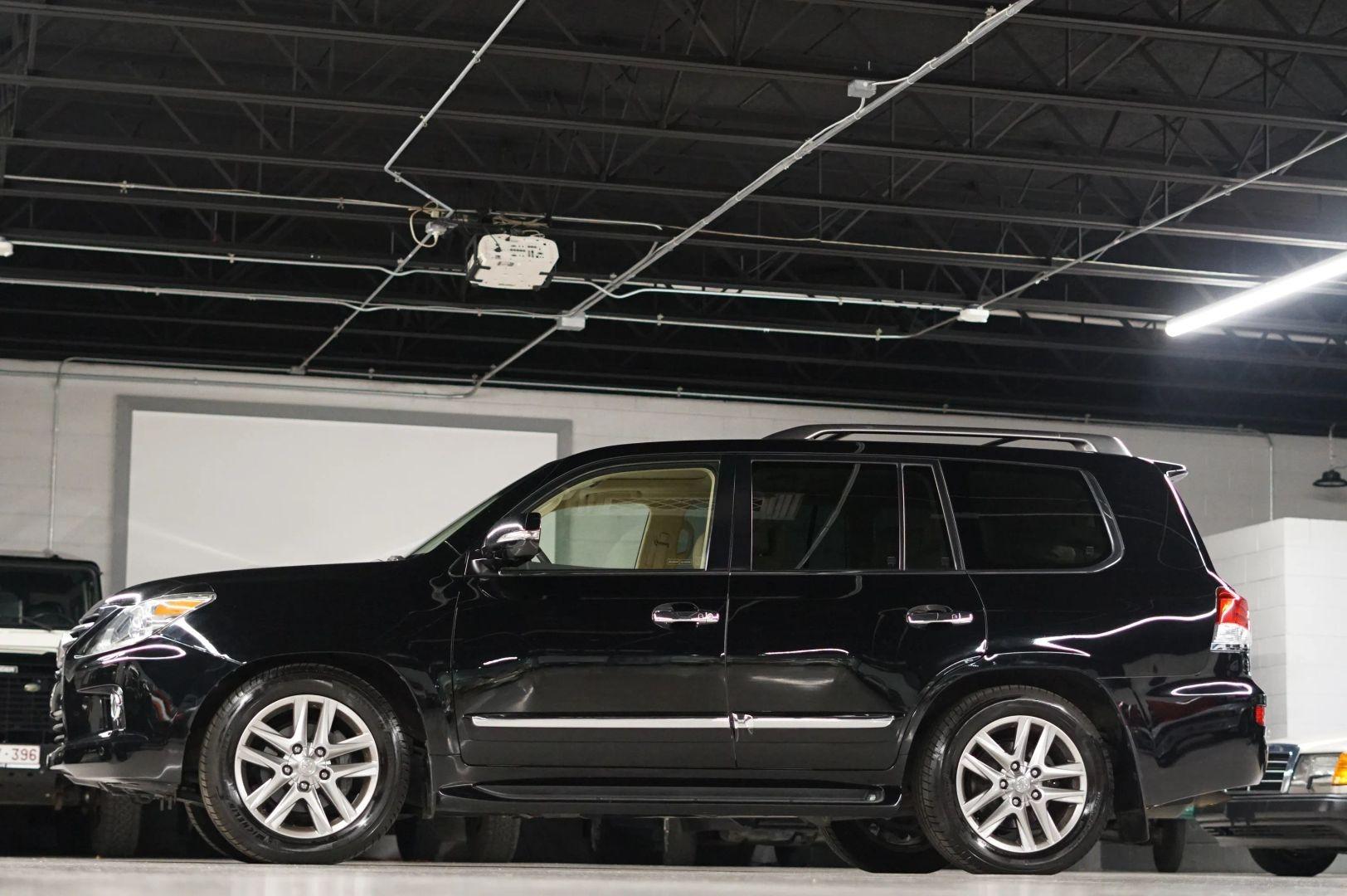2013 Lexus LX 570