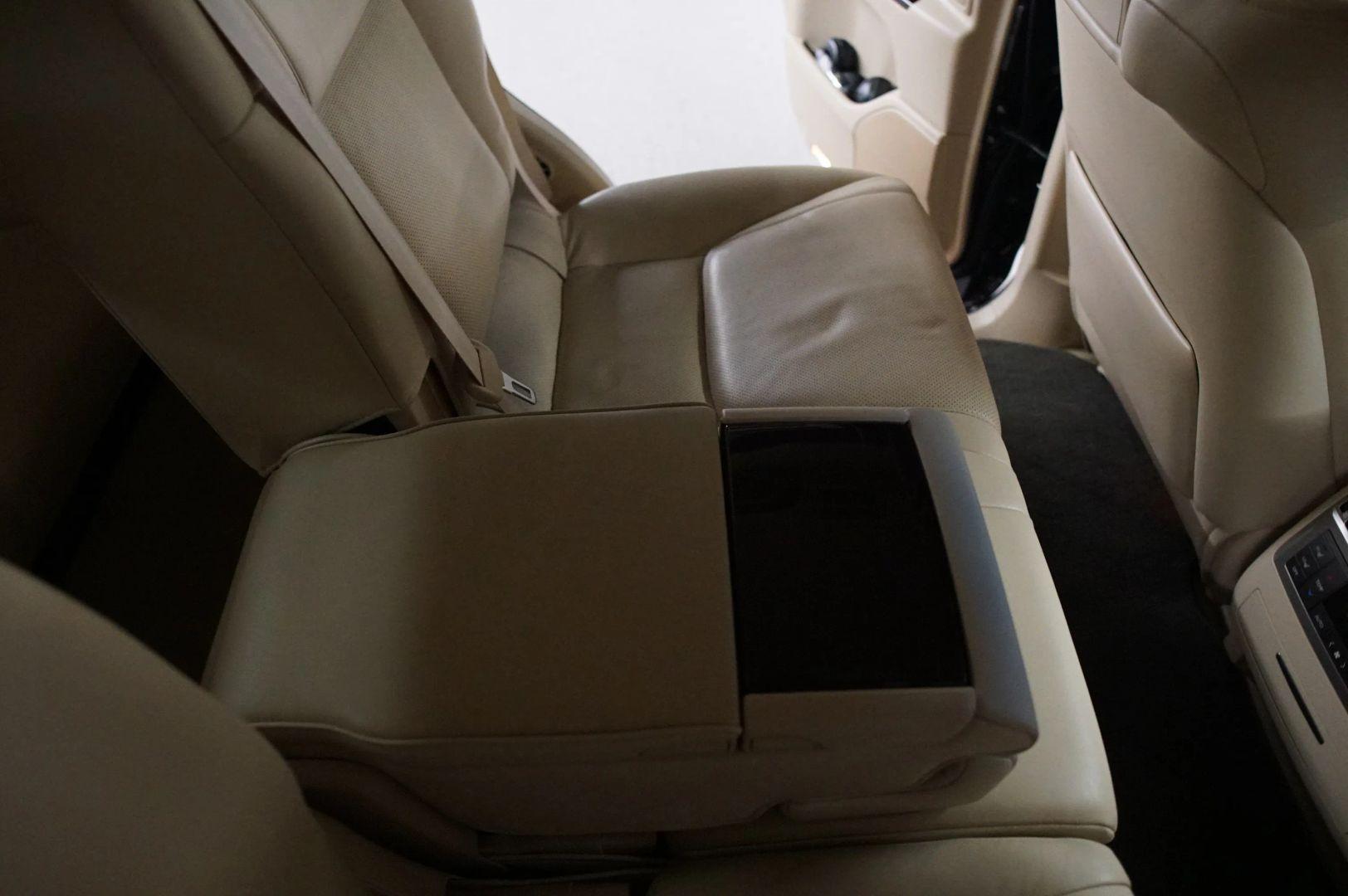 2013 Lexus LX 570