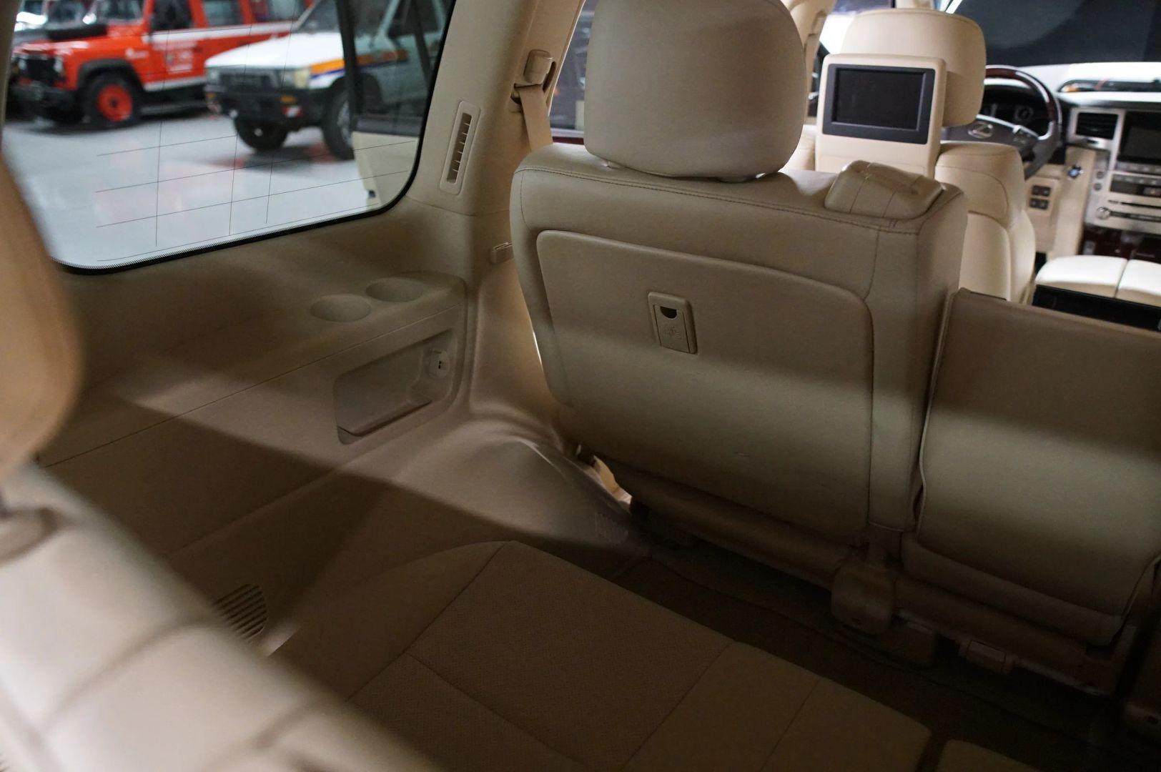 2013 Lexus LX 570