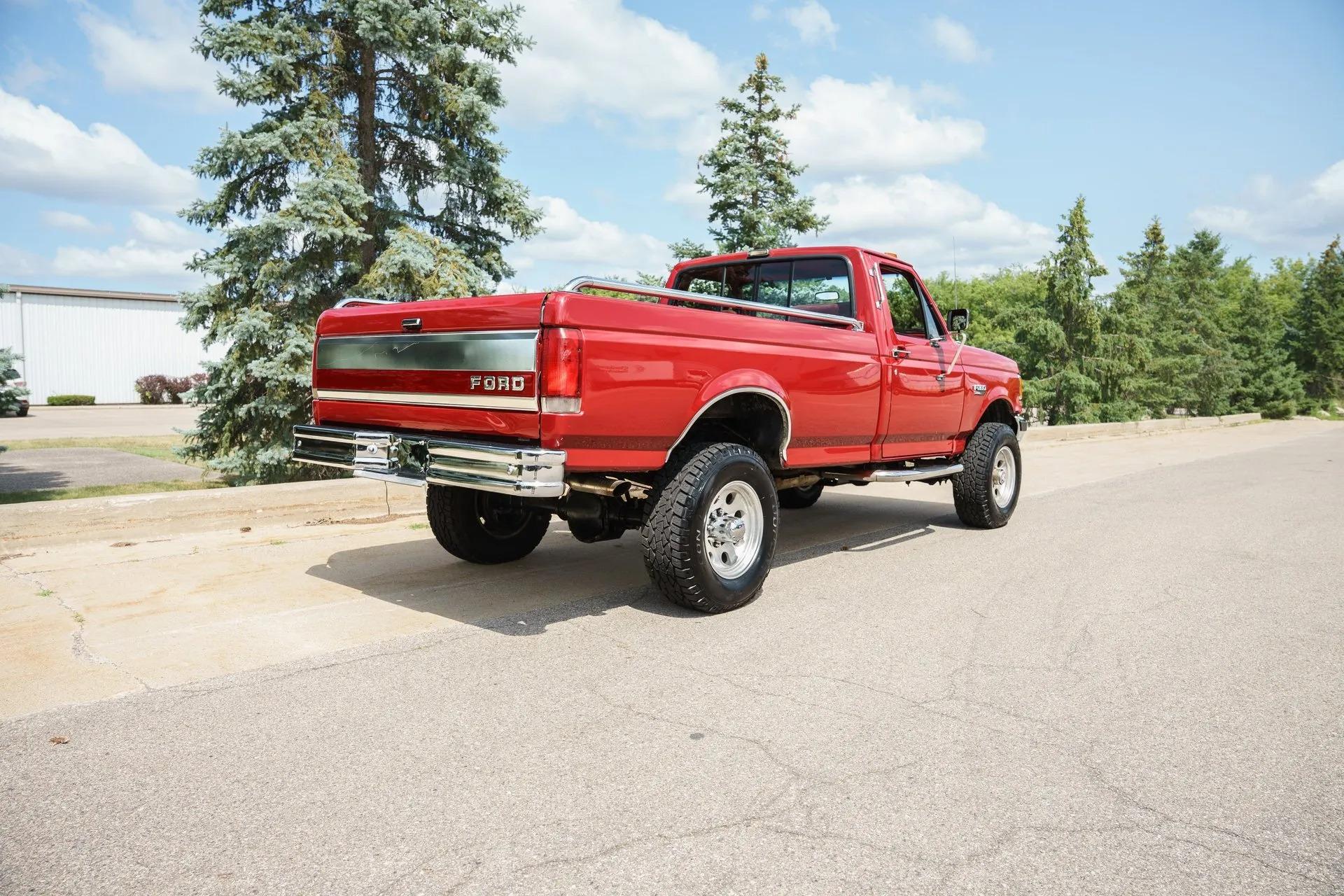 1991 Ford F-350 XLT Lariat