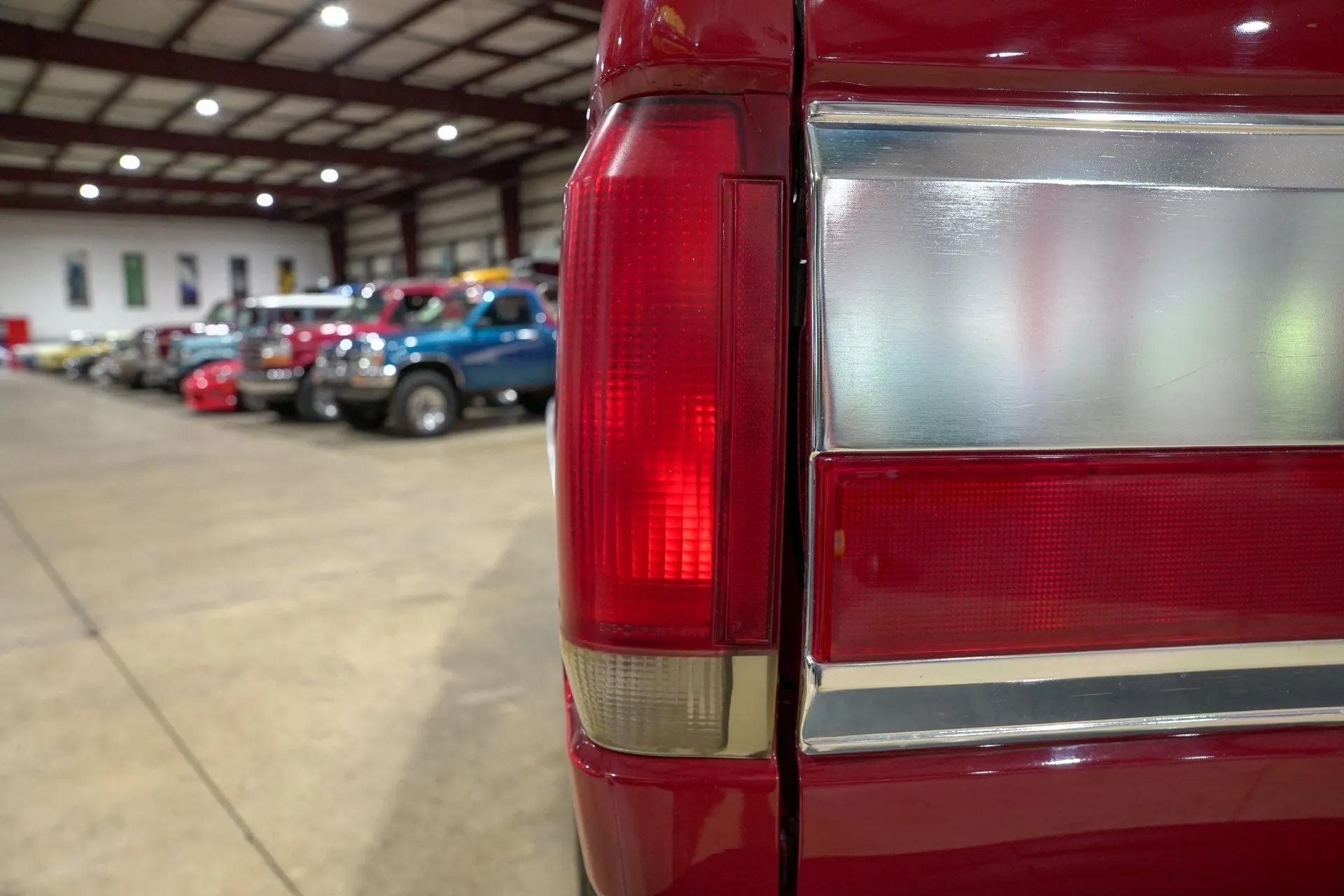 1991 Ford F-350 XLT Lariat