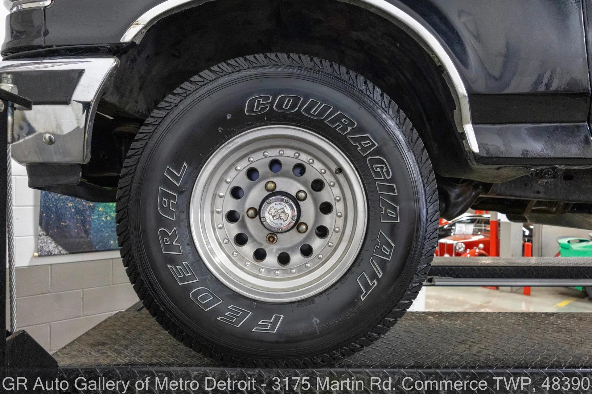 1988 Ford F150 XLT Lariat
