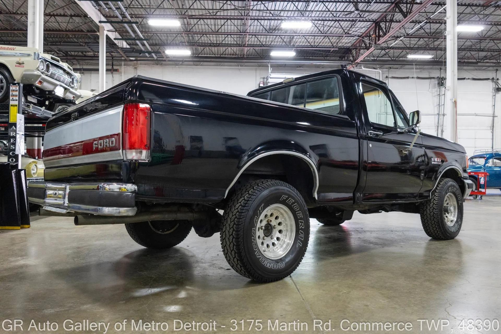 1988 Ford F150 XLT Lariat