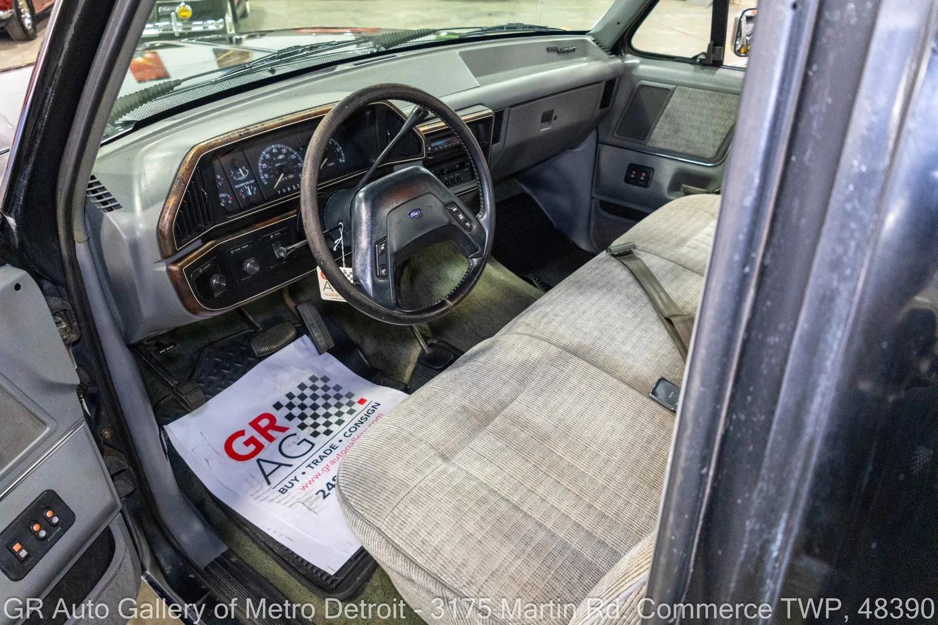 1988 Ford F150 XLT Lariat
