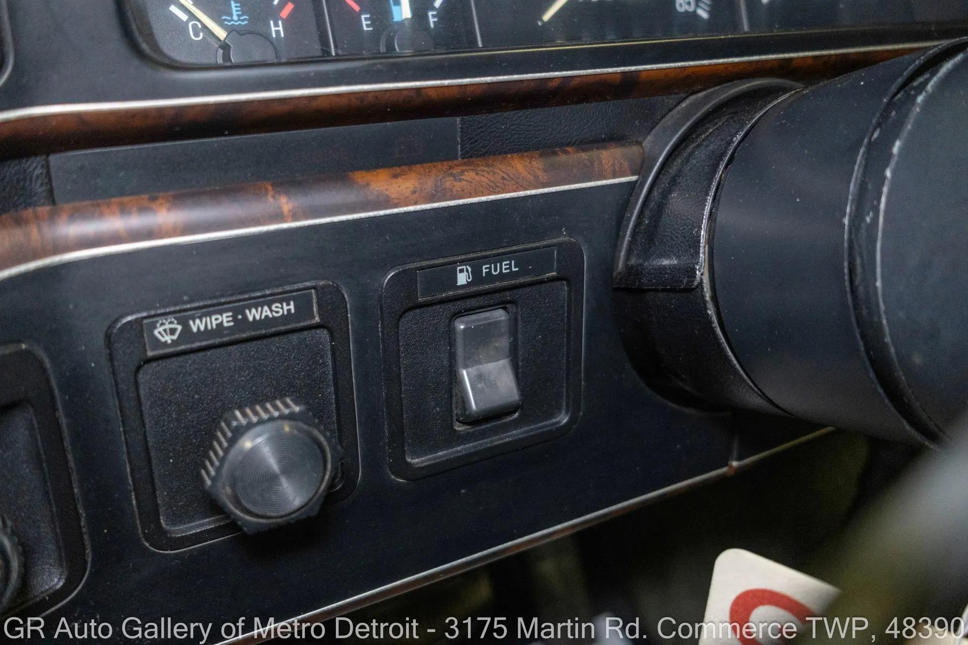 1988 Ford F150 XLT Lariat