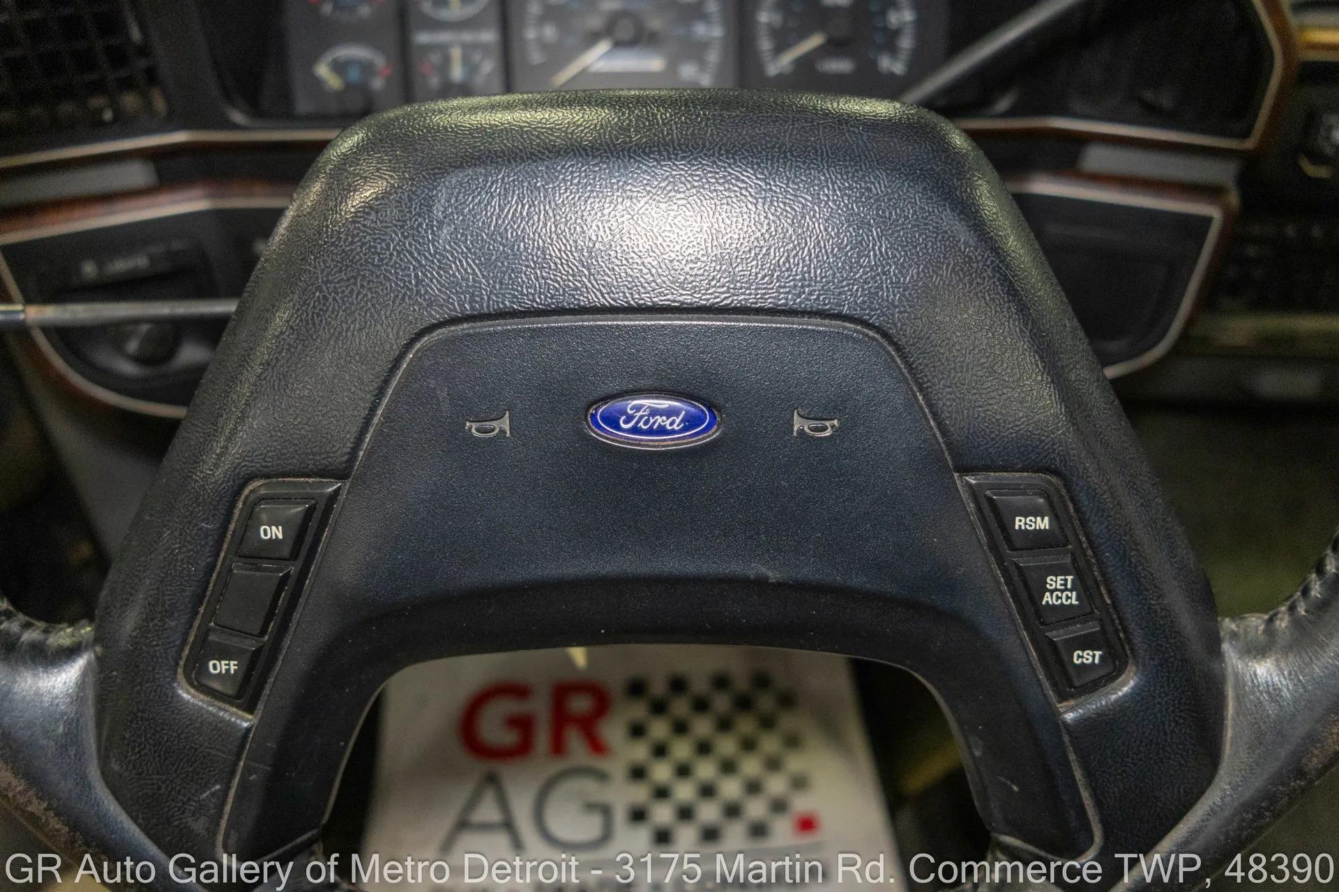 1988 Ford F150 XLT Lariat