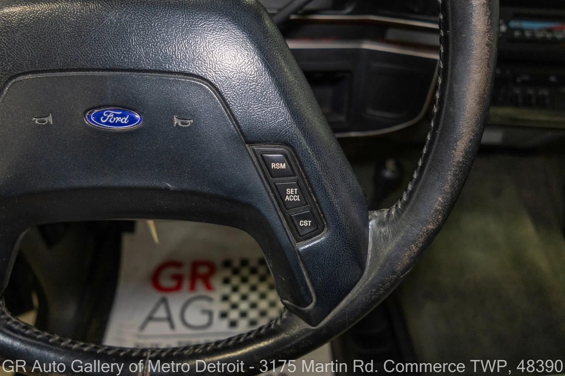 1988 Ford F150 XLT Lariat