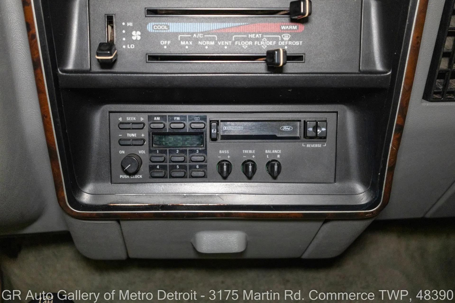 1988 Ford F150 XLT Lariat