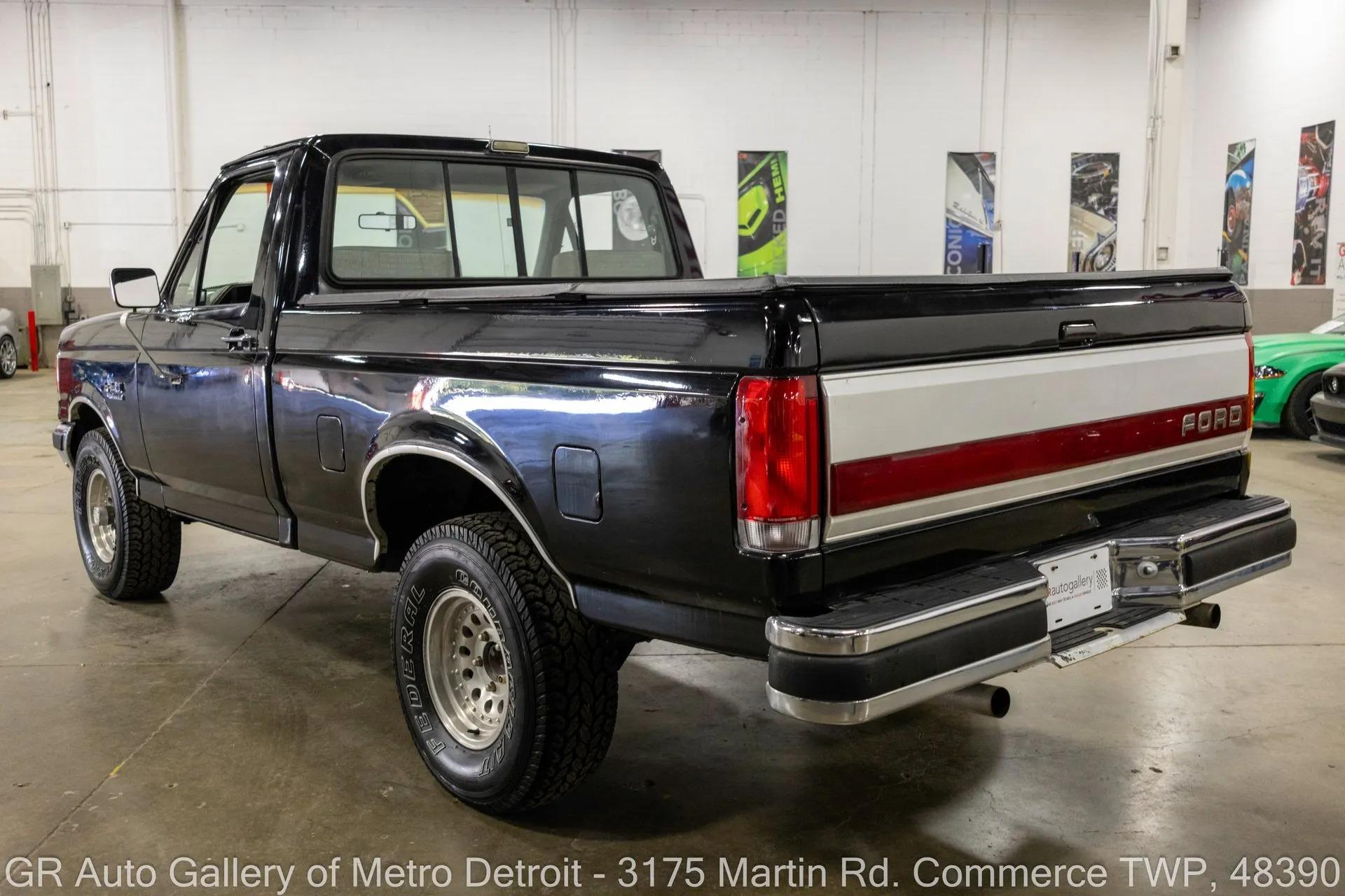 1988 Ford F150 XLT Lariat - 3