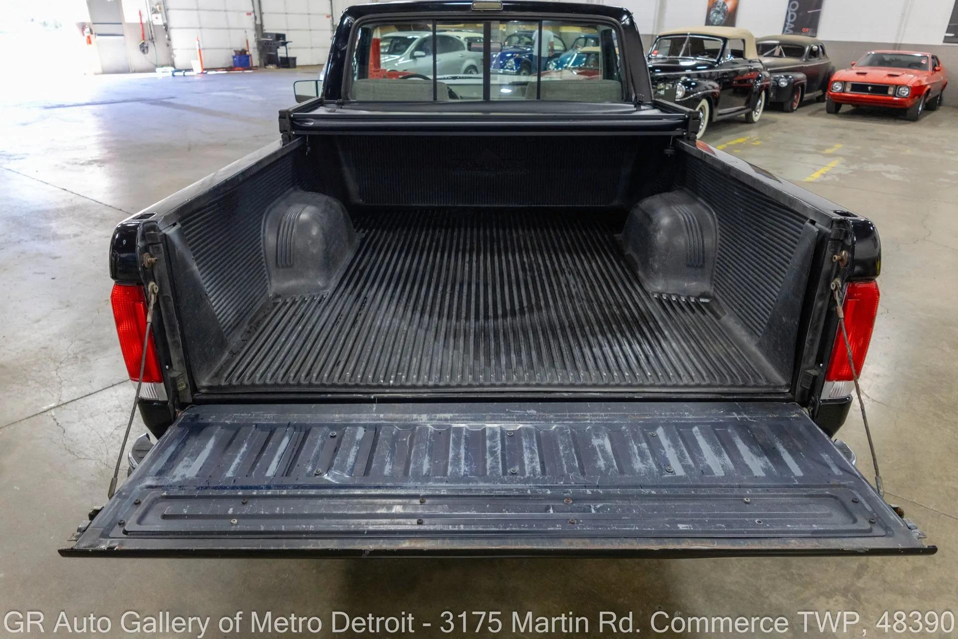 1988 Ford F150 XLT Lariat