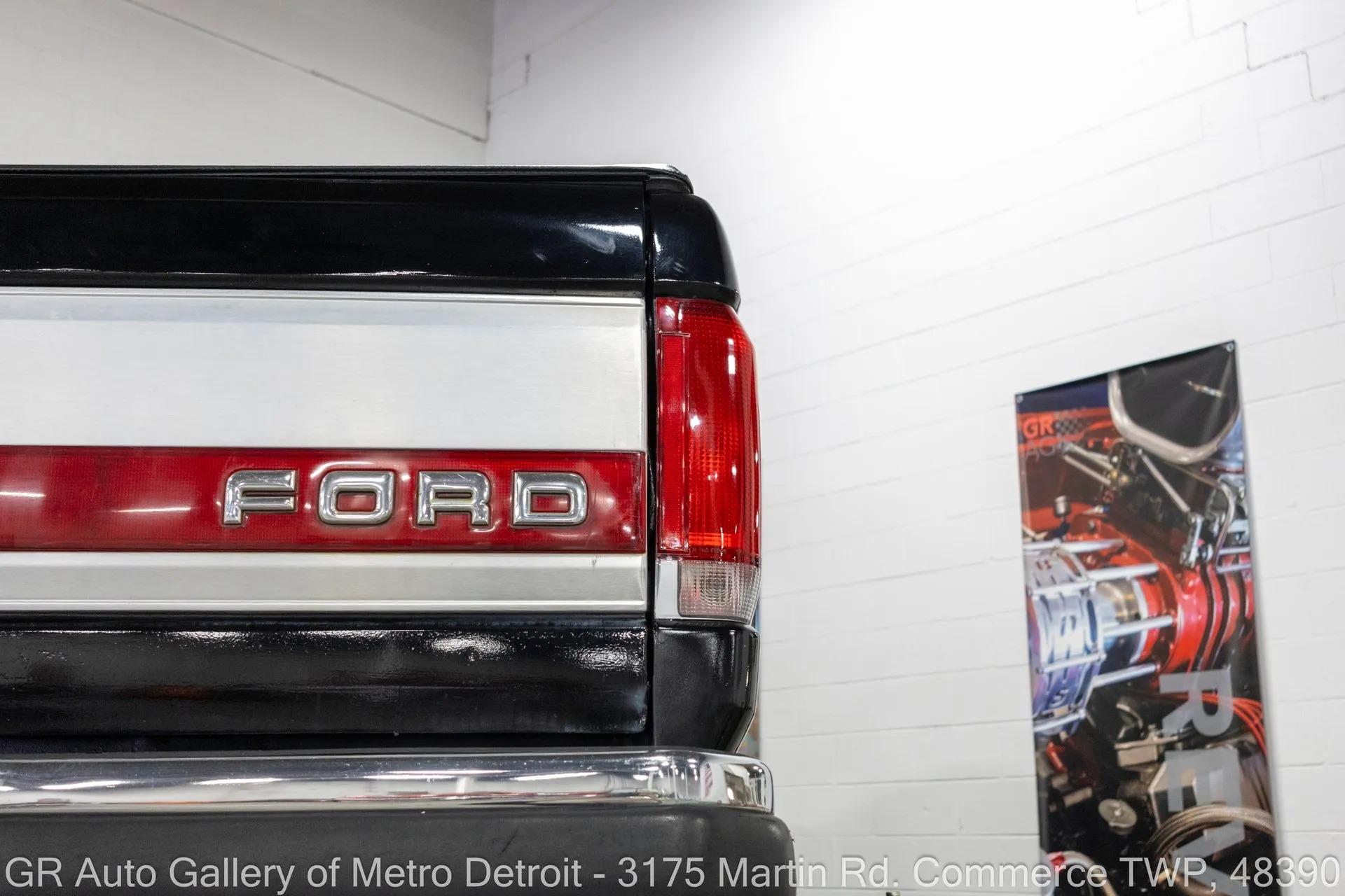 1988 Ford F150 XLT Lariat
