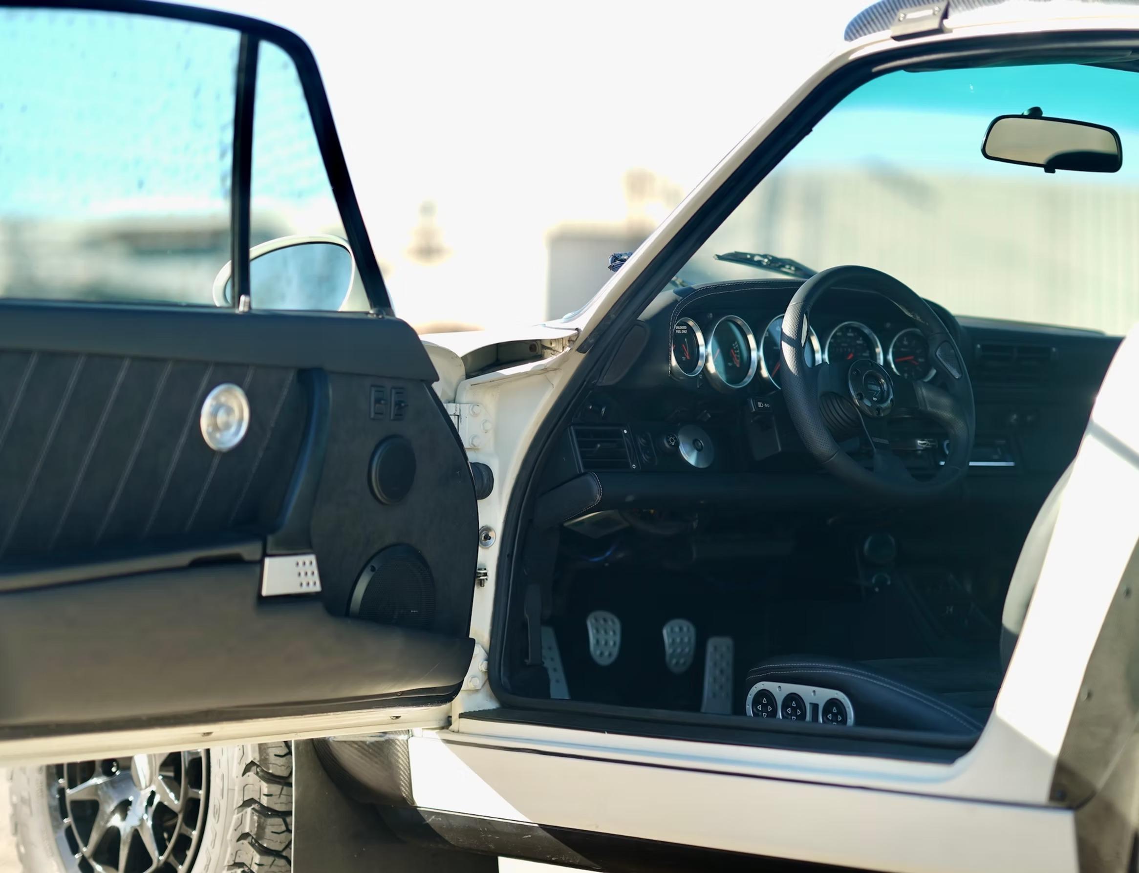 1989 Porsche 911 Carrera 4 Meridian 911 #001 - 4
